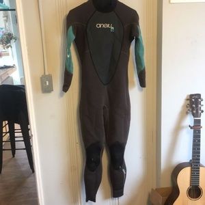 Oneill womens wetsuit NEW